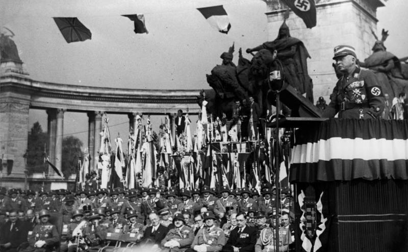 Datei:Bundesarchiv Bild 183-2007-1009-503, Budapest, Frontkämpfer-Zusammenkunft.jpg