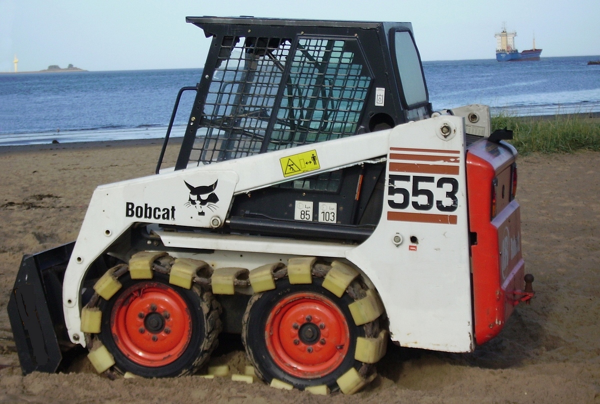 Bobcat 553