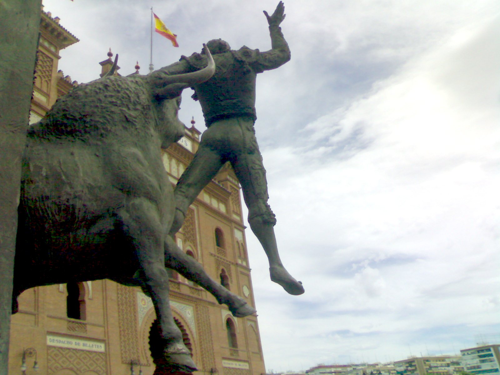 http://upload.wikimedia.org/wikipedia/commons/d/d2/Toros_in_Spain.jpg