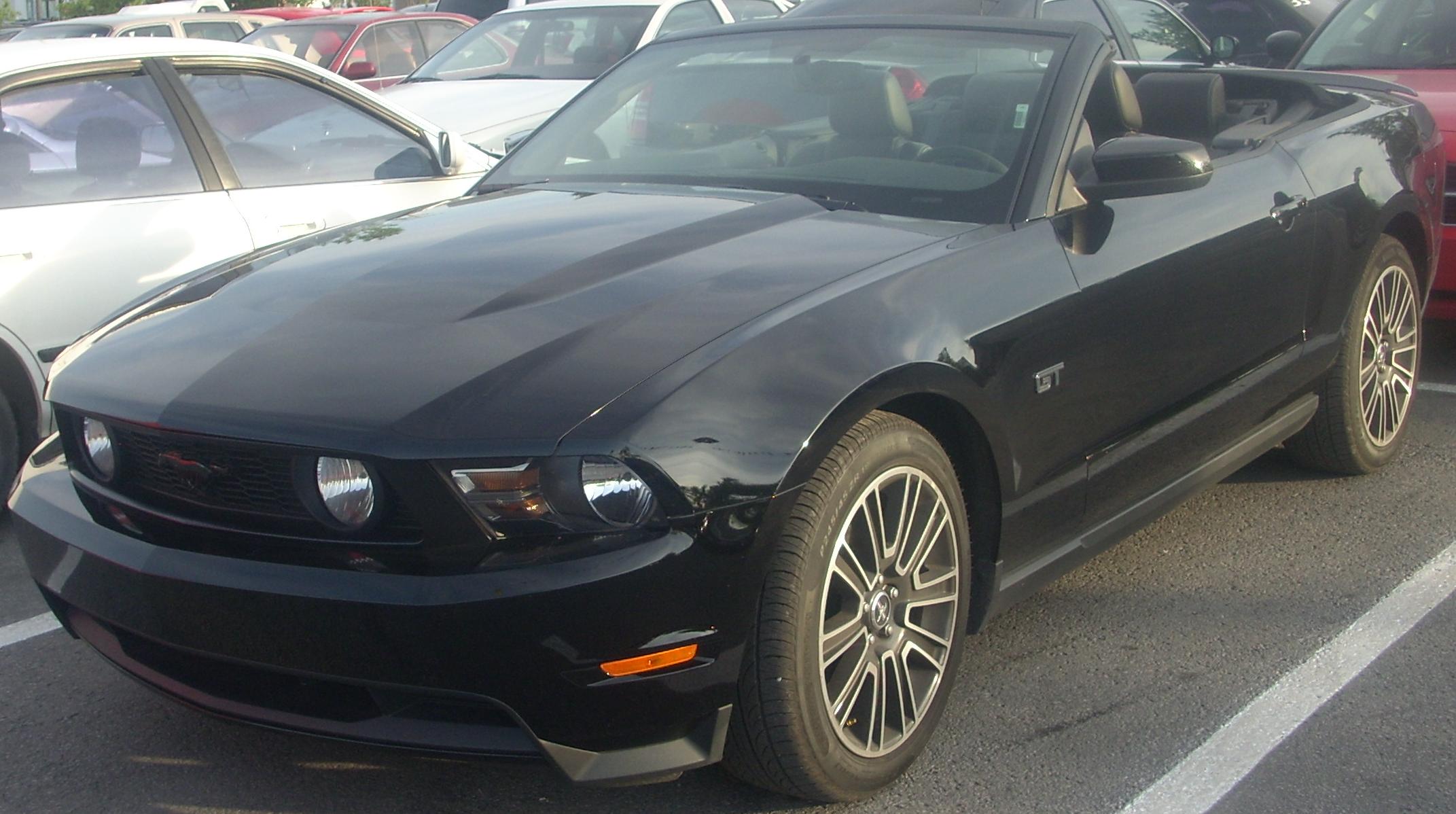 Sexy Beasts! '10_Ford_Mustang_GT_Convertible_(Orange_Julep)