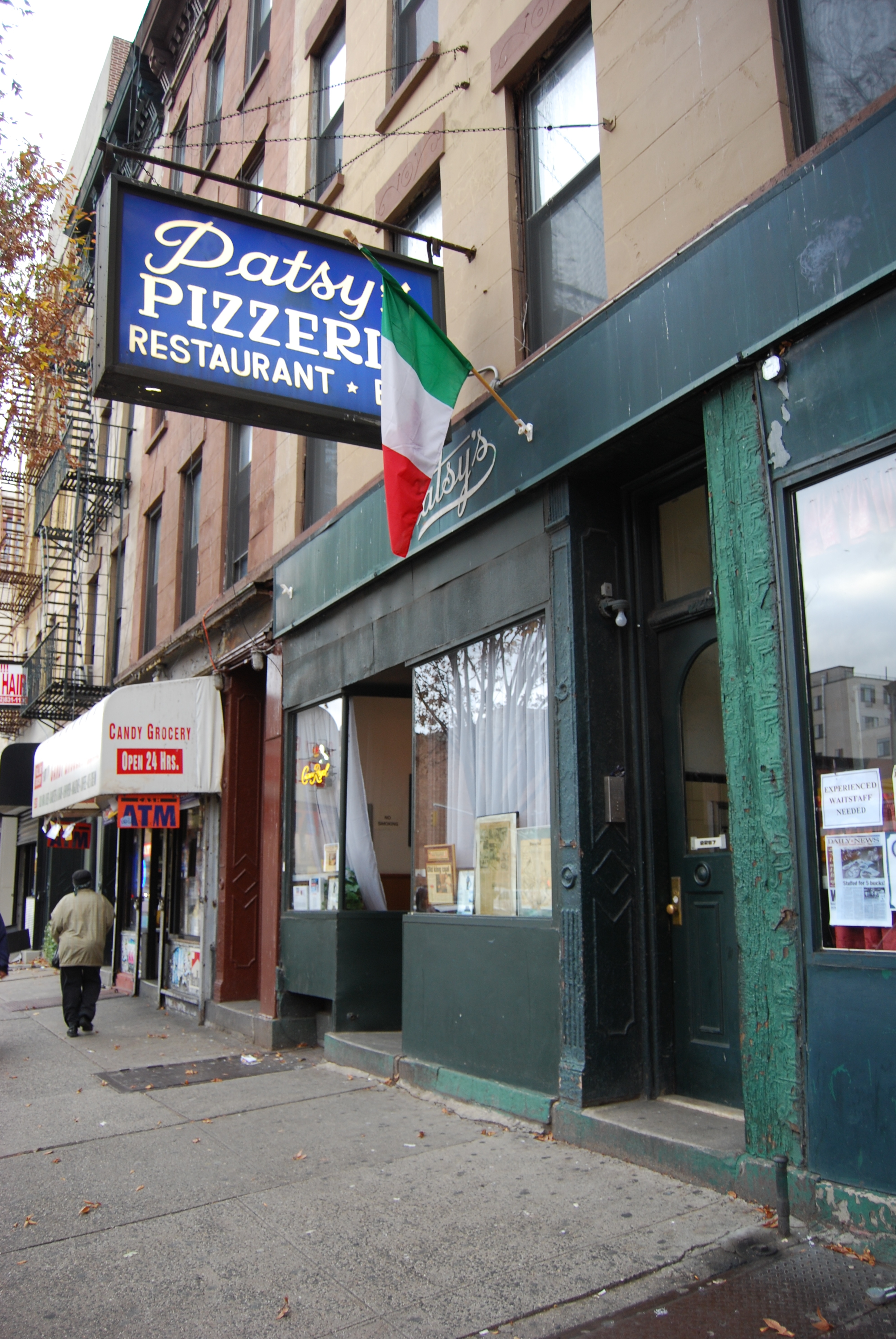 NYC-East_Harlem-Patsy's_Pizzeria-01.jpg