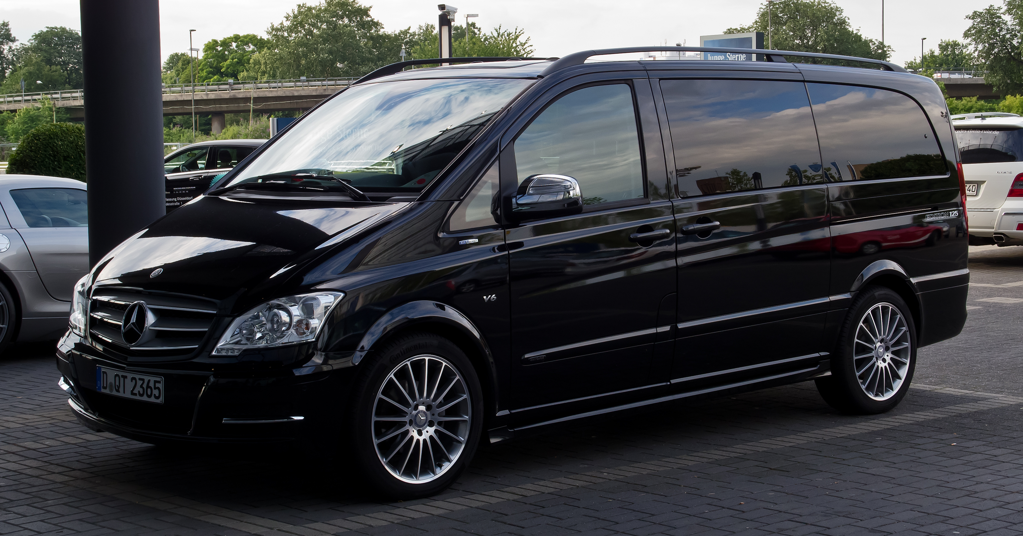 Viano 3 0 V6 Chauffeur Service Cars Uk Kensington And Chelsea