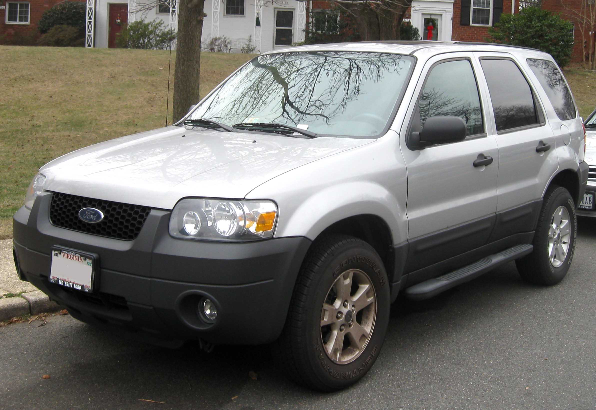 2005-2007_Ford_Escape.jpg