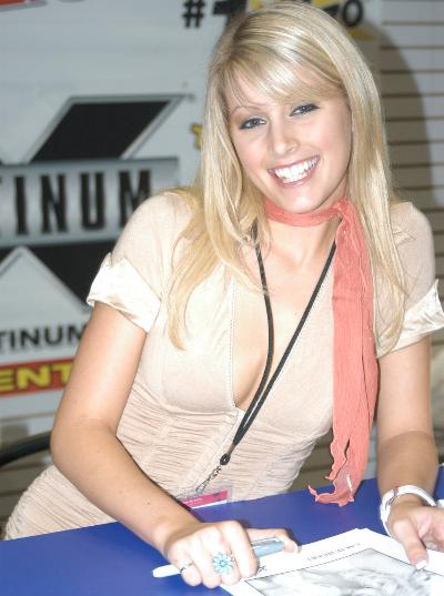 Lacie_Heart_at_Erotica_LA_2006_4.JPG