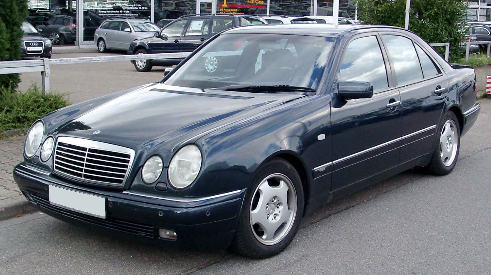 http://upload.wikimedia.org/wikipedia/commons/d/d7/Mercedes-Benz_W210_front_20080809.jpg
