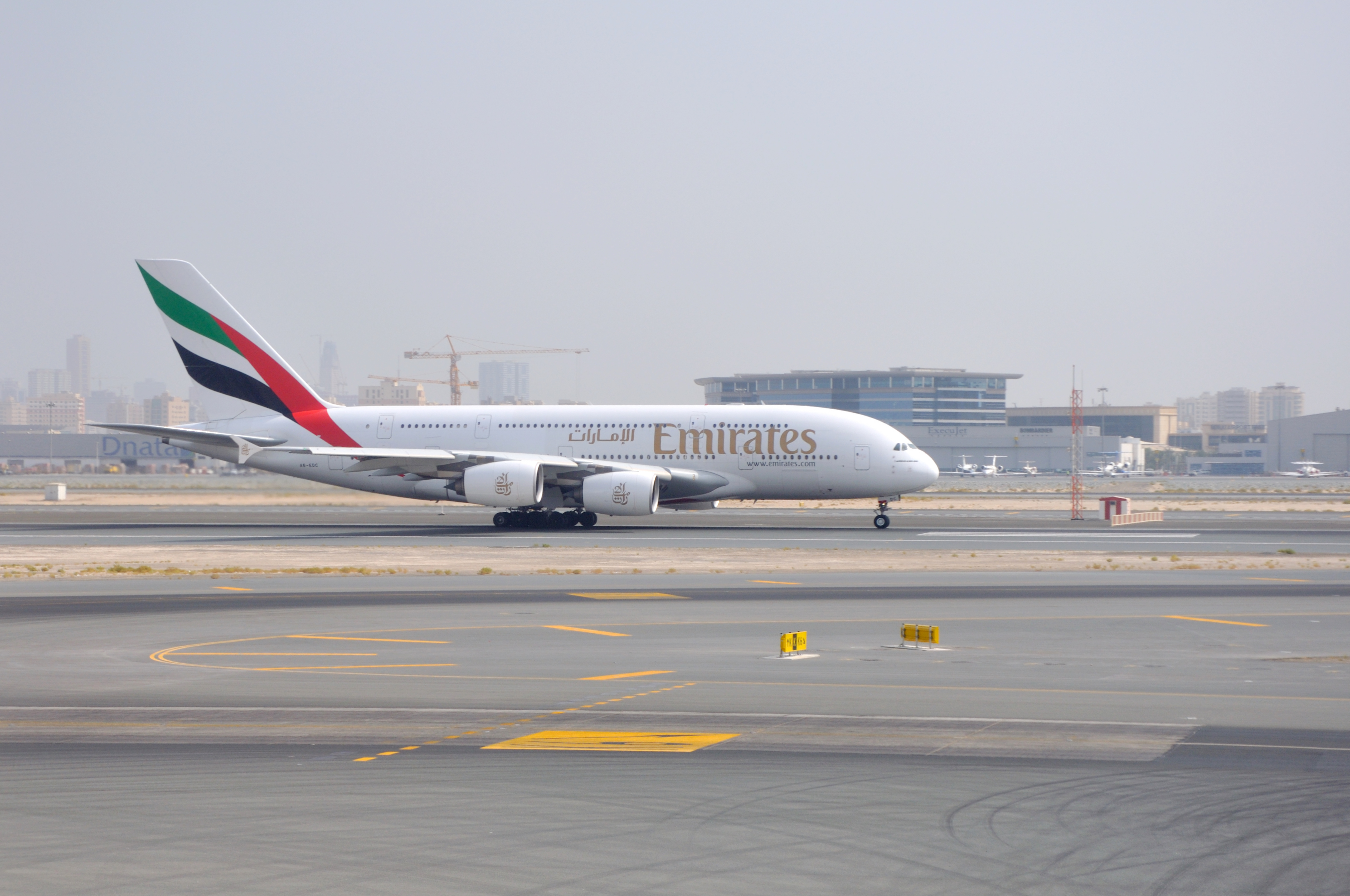 File:Dubai Airport 16.08.2009 05-14-19.jpg - Wikimedia Commons