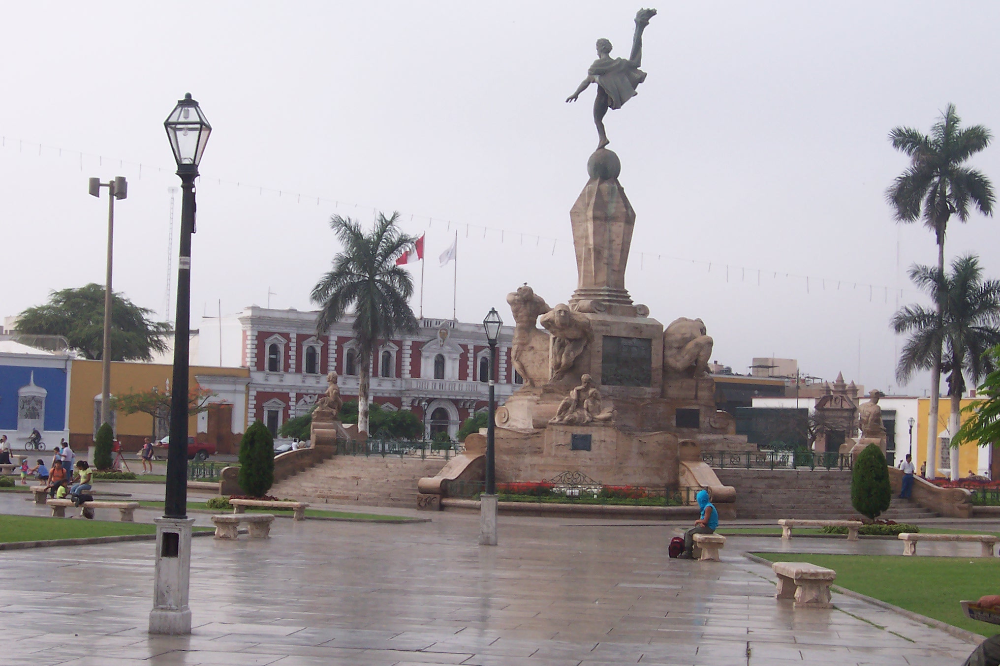Plaza de Armas, Trujillo, Perú.