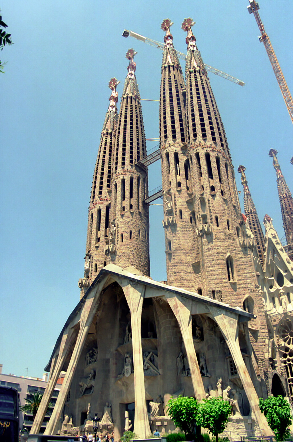 File:Barcelona Iglesia Sagrada Familia.jpg