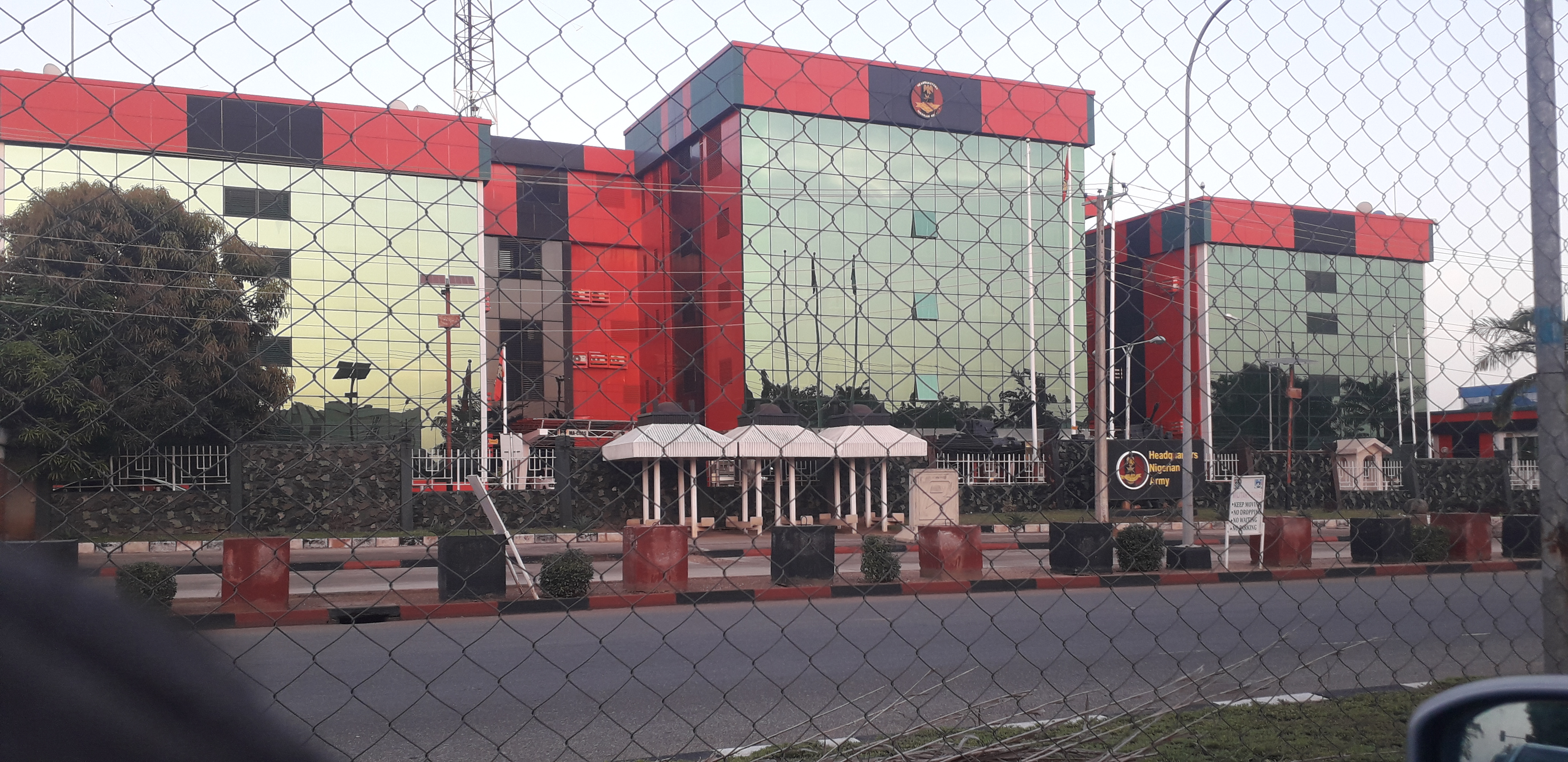 Nigerian_Army_headquarters_building