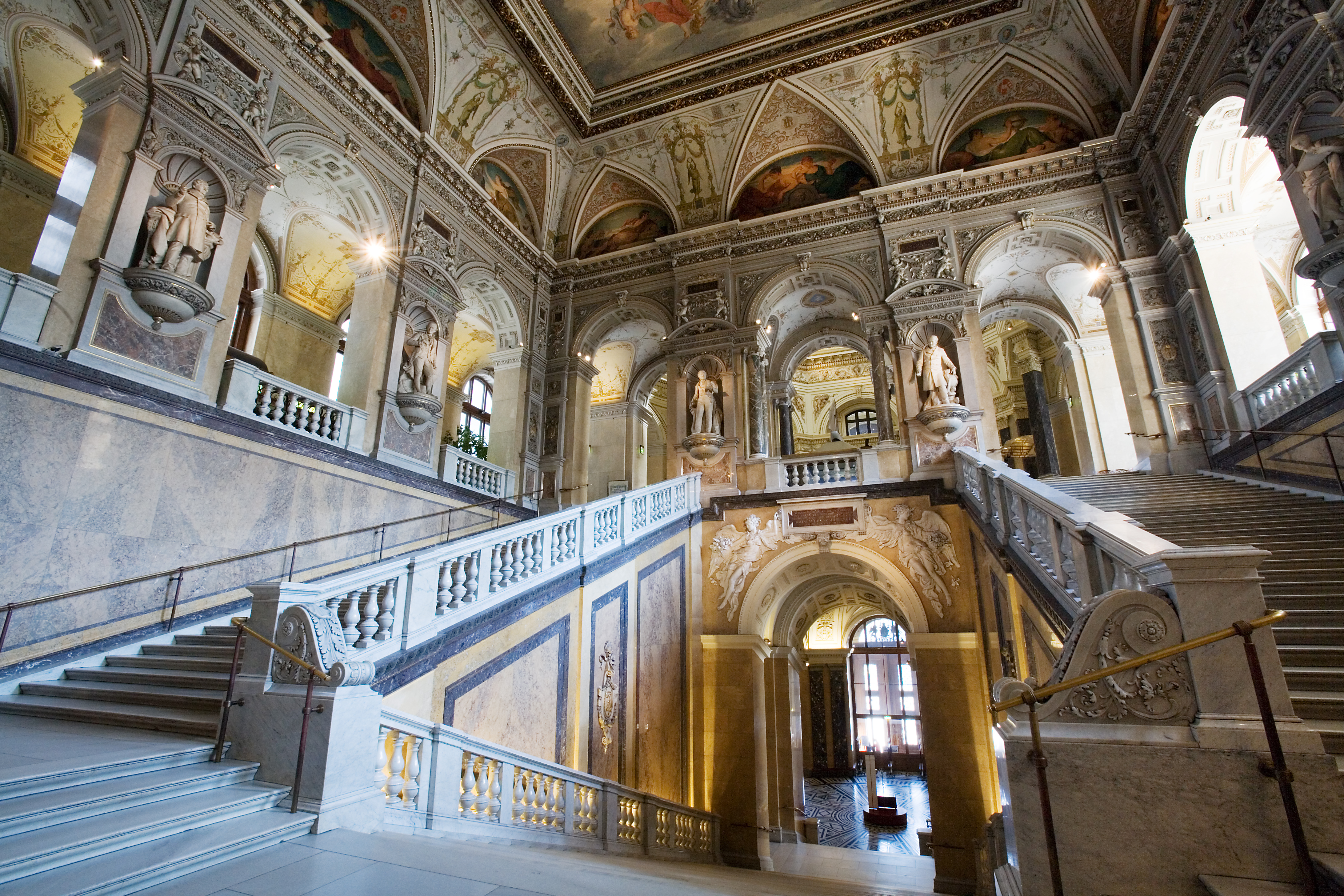 Vienna_-_Natural_History_Museum_-_6196.j