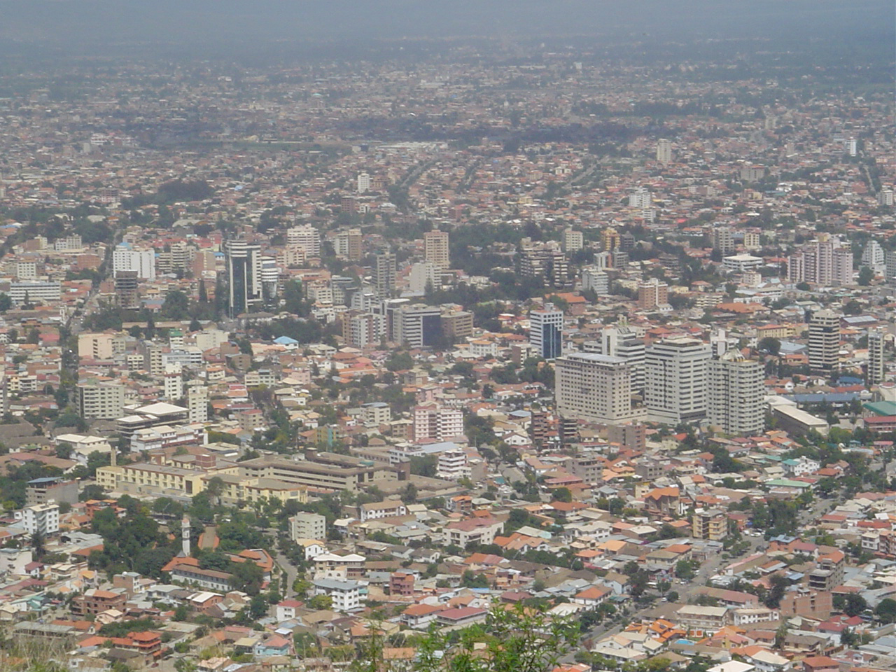 http://upload.wikimedia.org/wikipedia/commons/d/db/Cochabamba_1.JPG