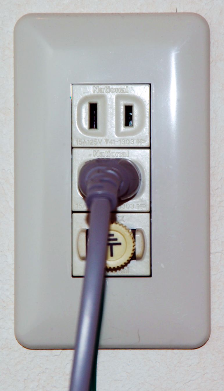 OutletPlug.jpg