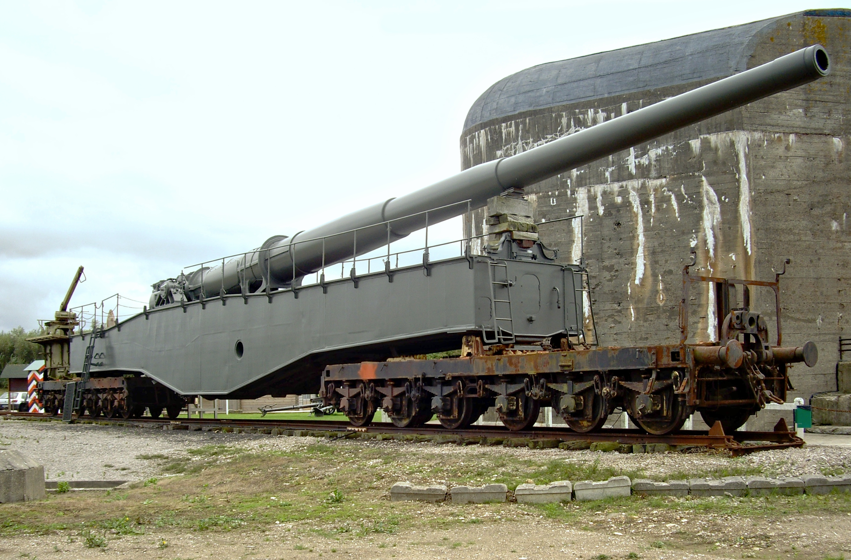 Schwerer Gustav, The 80-cm-Kanone (E) was a massive railway…