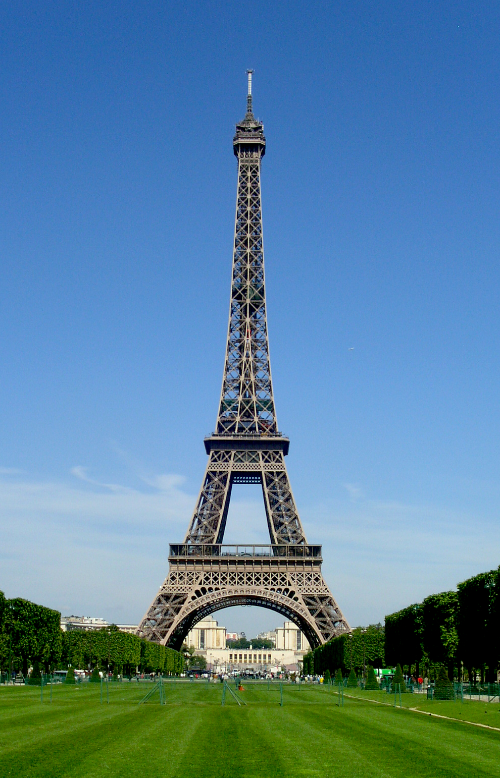 File:Eiffel Tower 01.jpg