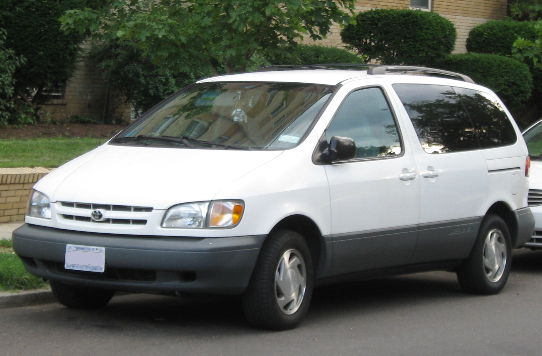 Tidwell Tires 2004 Toyota Sienna Tire Size