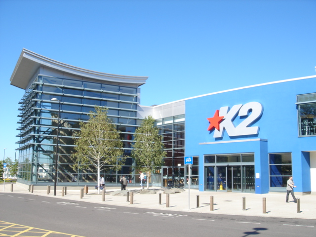 Crawley_-_K2_Leisure_Centre_01.JPG