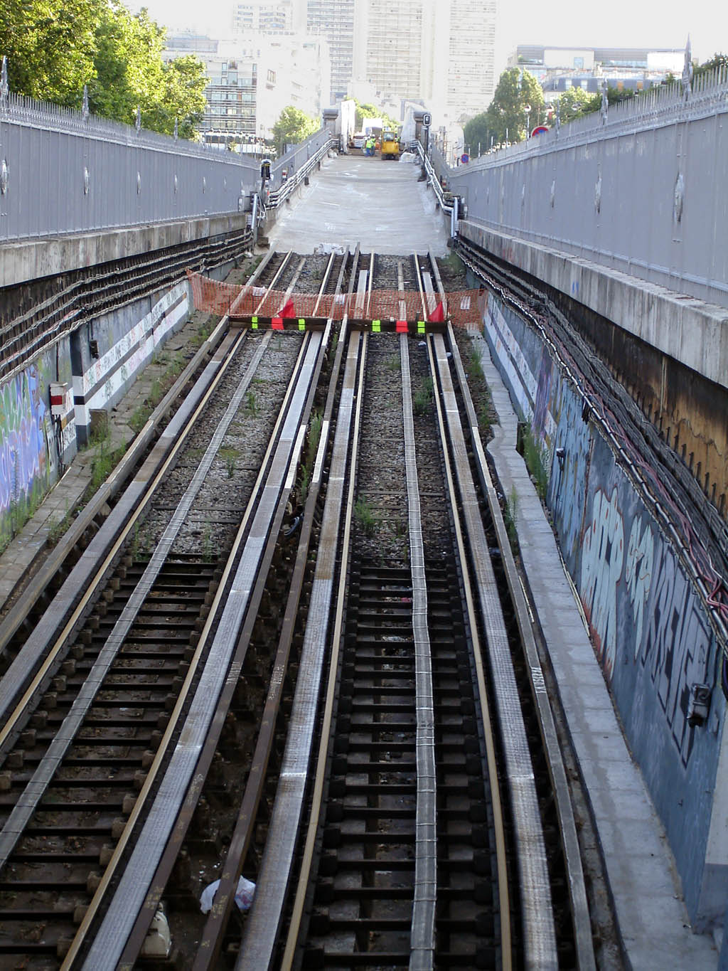 Description Metro de Paris - Ligne 6 - Travaux 2008 01.jpg