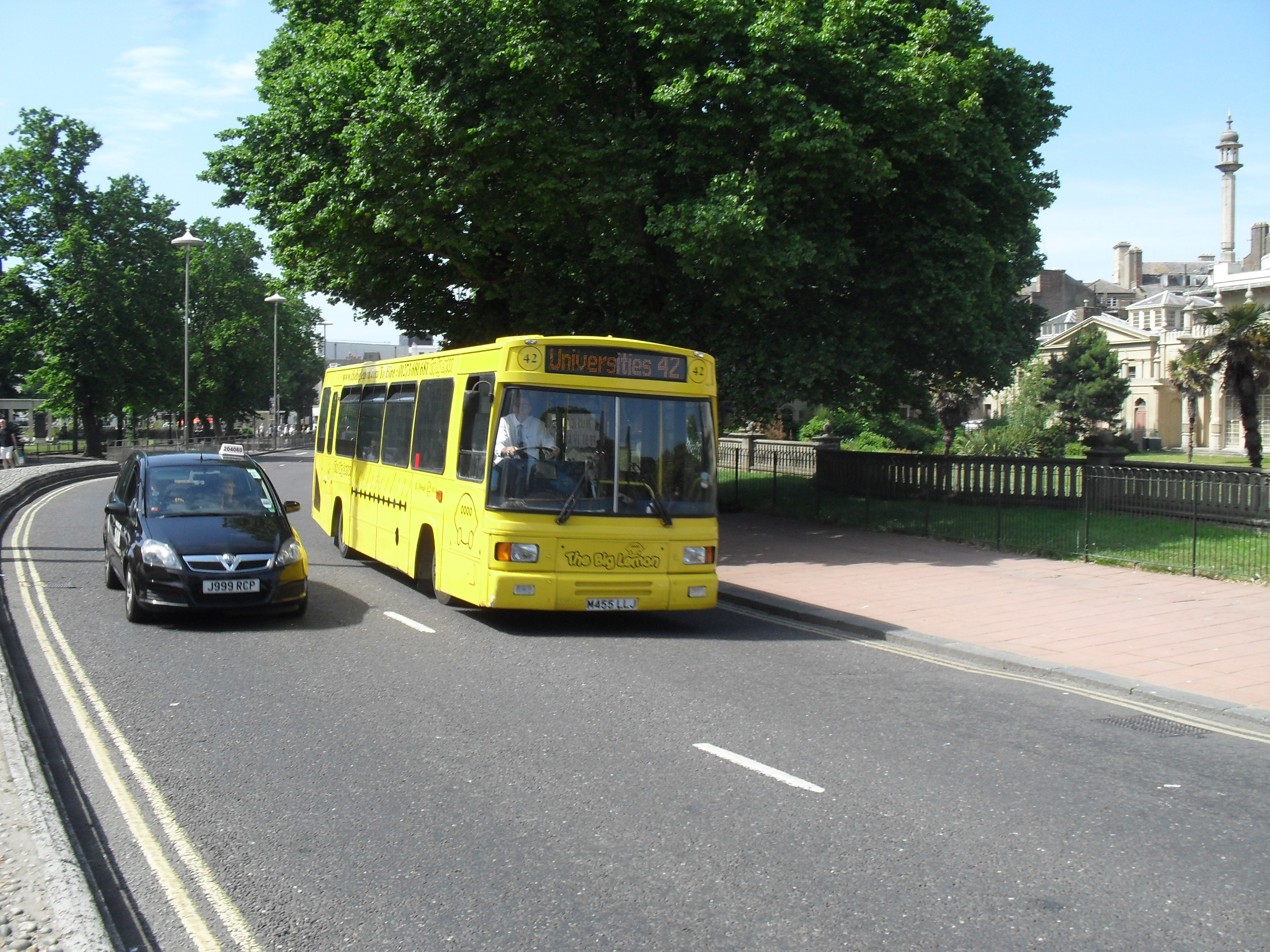 lemon bus