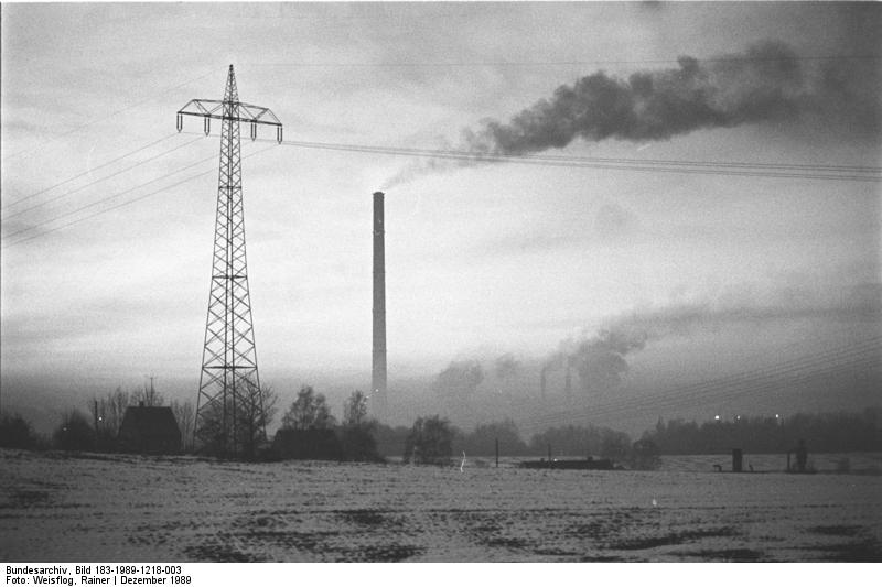 Bundesarchiv Bild 183-1989-1218-003, Smog-Verordnung in der DDR