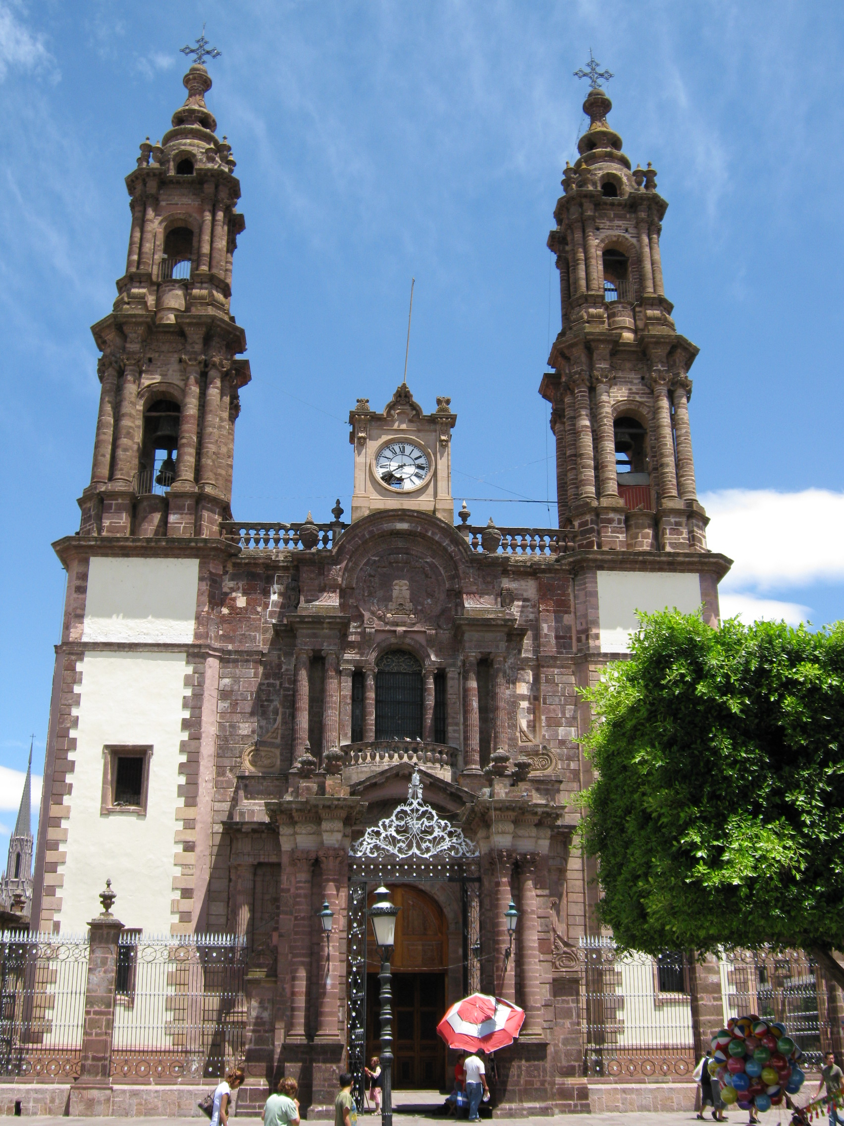 File:Catedral de Zamora Michoacán.jpg - Wikimedia Commons