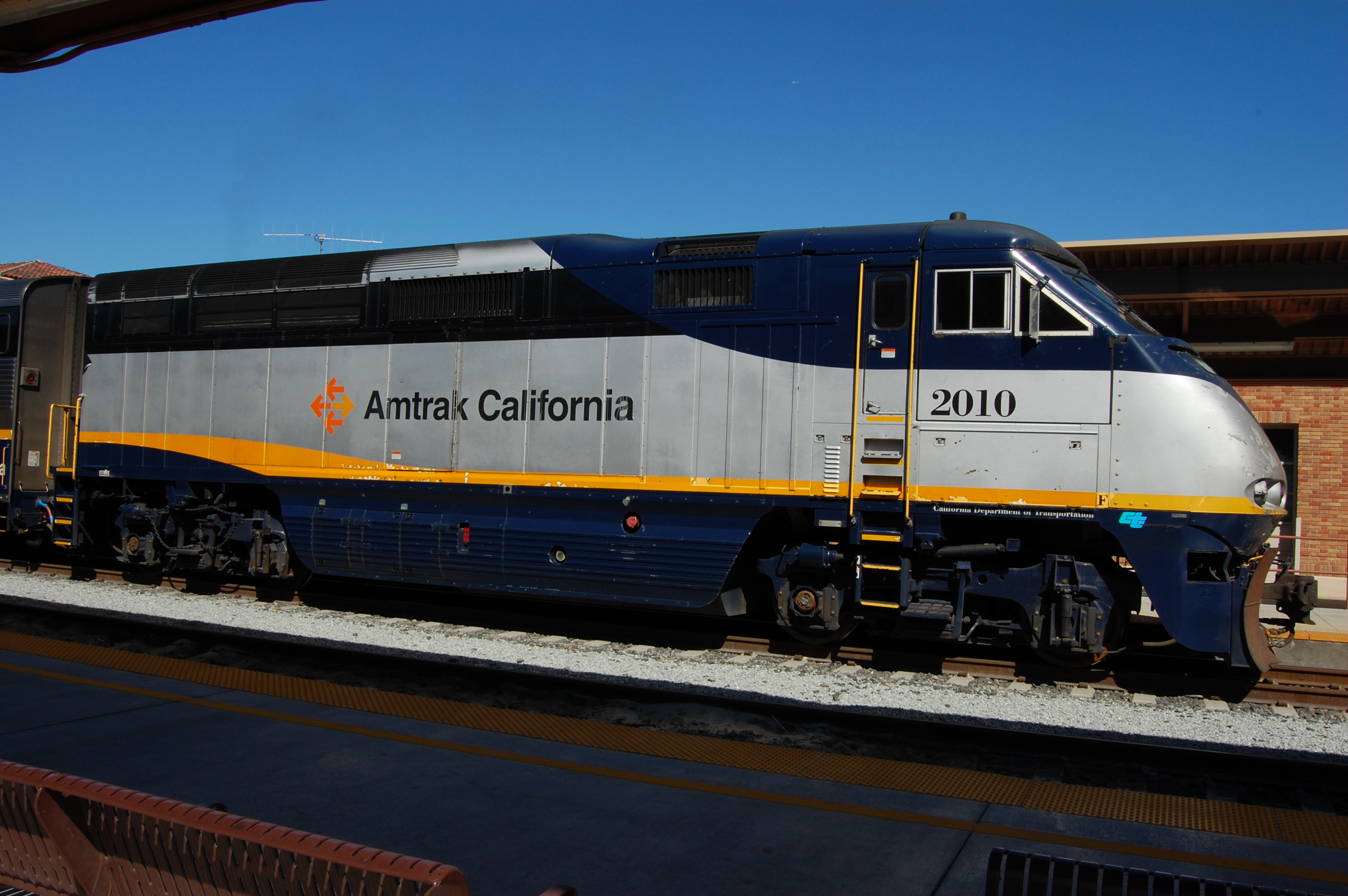 USA-San_Jose-Diridon_Station-Amtrak_Diesel_Locomotive.jpg