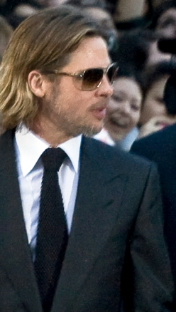 English: Brad Pitt at the Toronto Internationa...