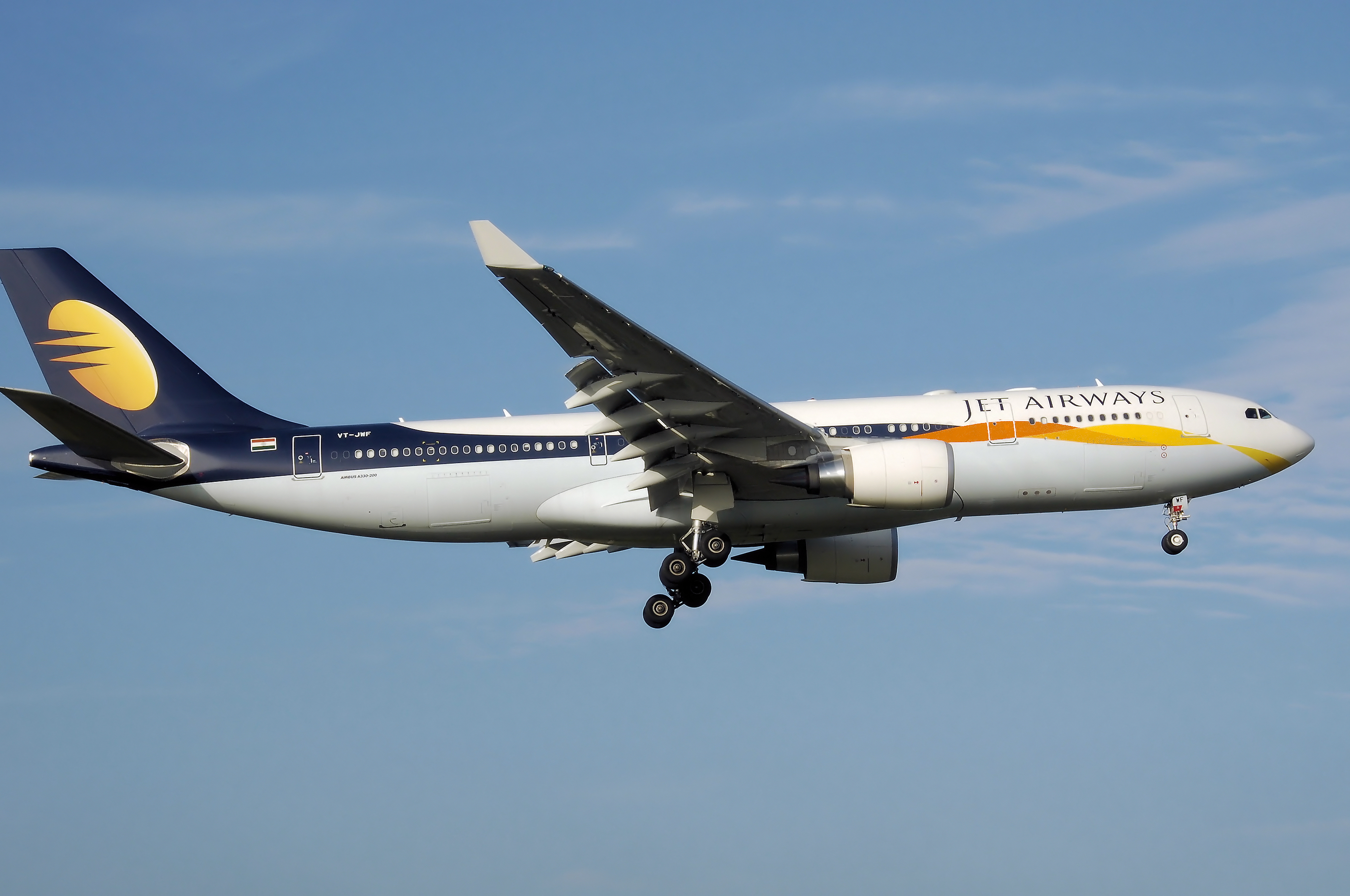 Jetairways_a330-200_vt-jwf_arp.jpg