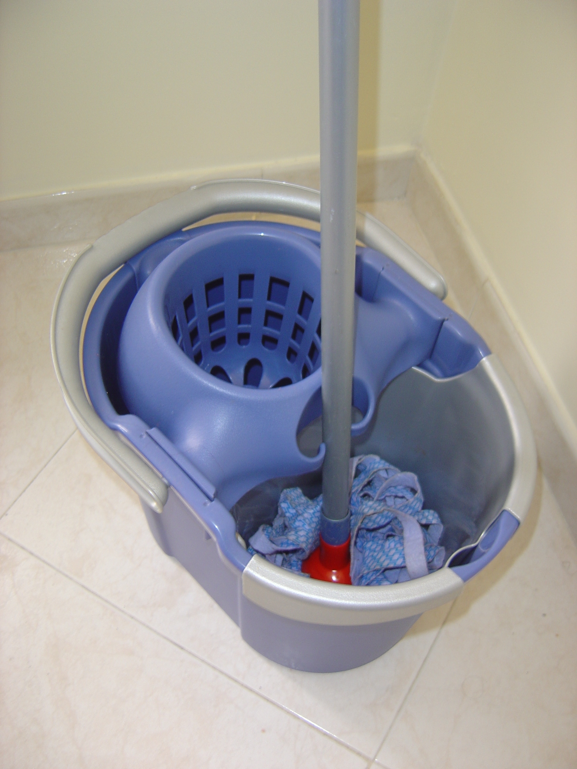 File:Janitor39;s bucket with mop.jpg  Wikimedia Commons