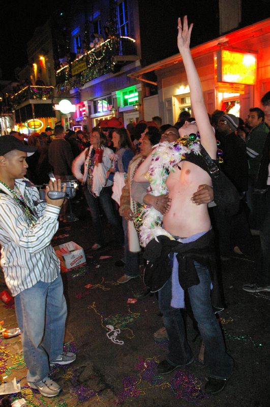 Mardi gras flasher fan pic