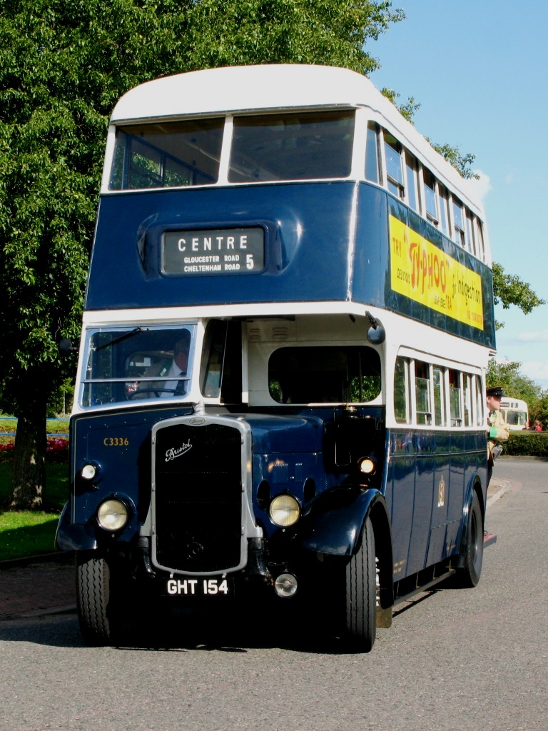 English: Bristol Tramways C3336 (GHT 154) is a...