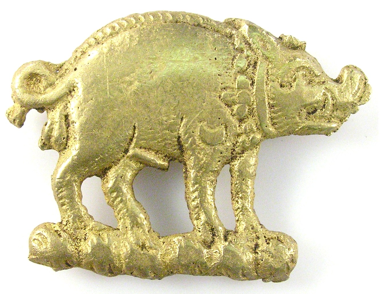 Copper-alloy_boar_mount_from_the_Thames_