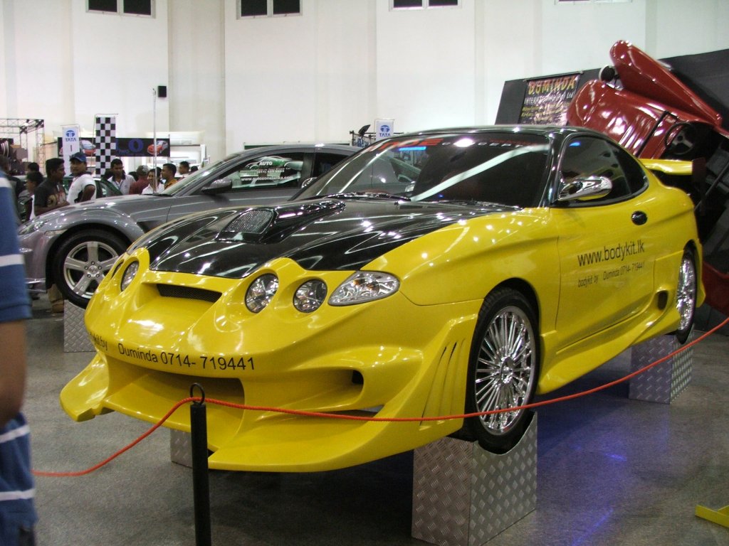  Hyundai Coupe/Tiburon with body 