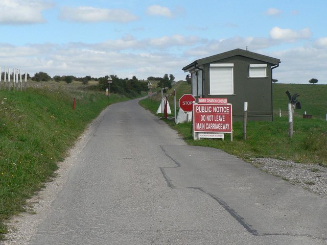 Imber_Range,_Heytesbury_checkpoint_-_geograph.org.uk_-_537224.jpg