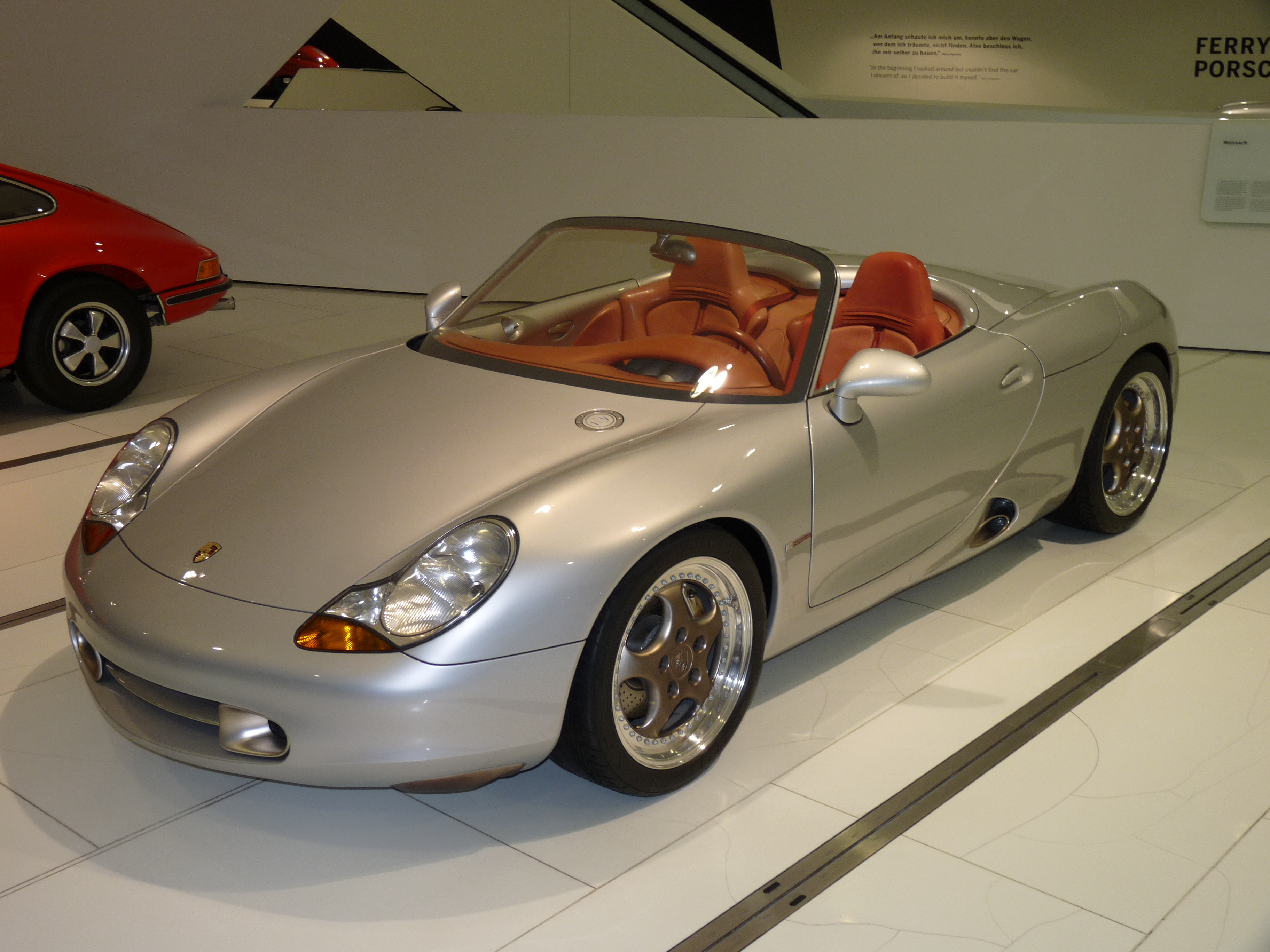 Porsche_Boxster_Concept_Prototype_1992_frontleft_2010-03-12_A.JPG