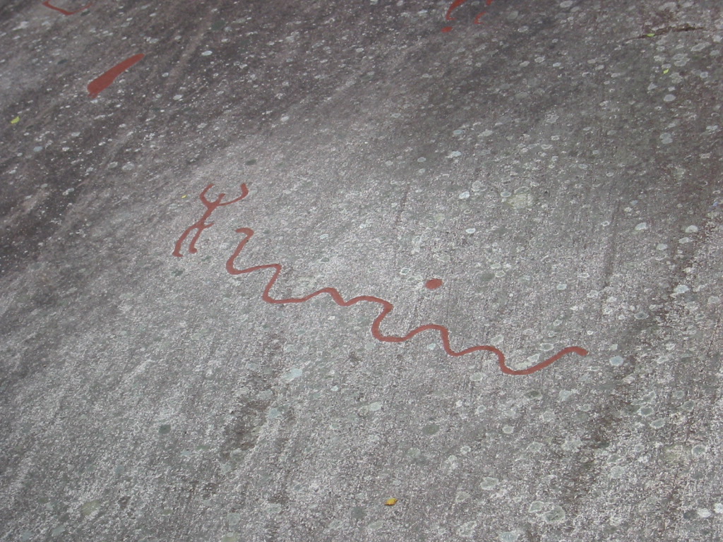 Tanun_carvings_snake.jpg