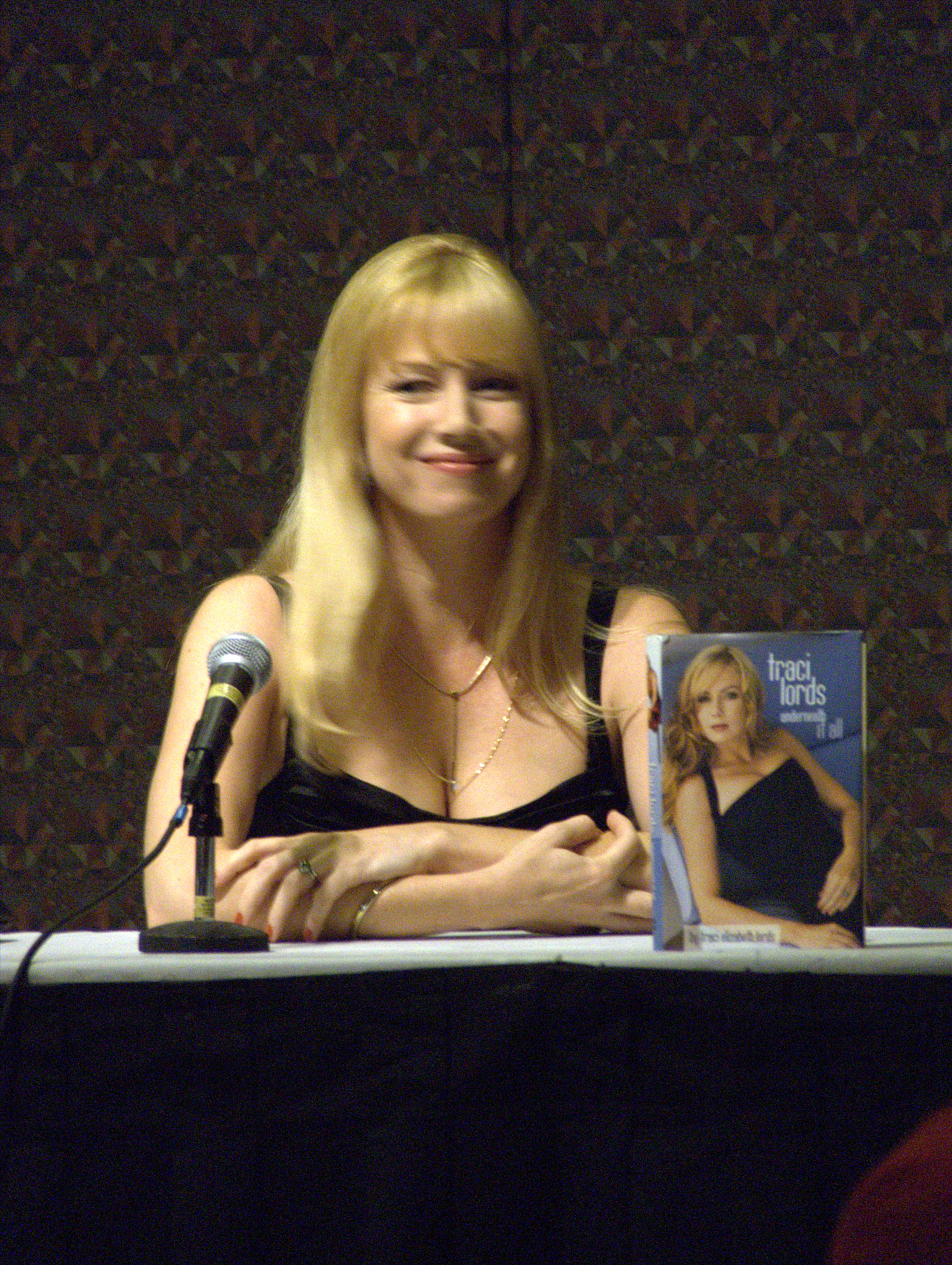 File:Traci Lords DragonCon