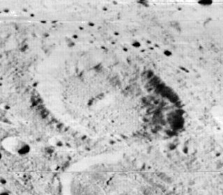 Vista obliqua de la missió Lunar Orbiter 2, mirant cap al sud