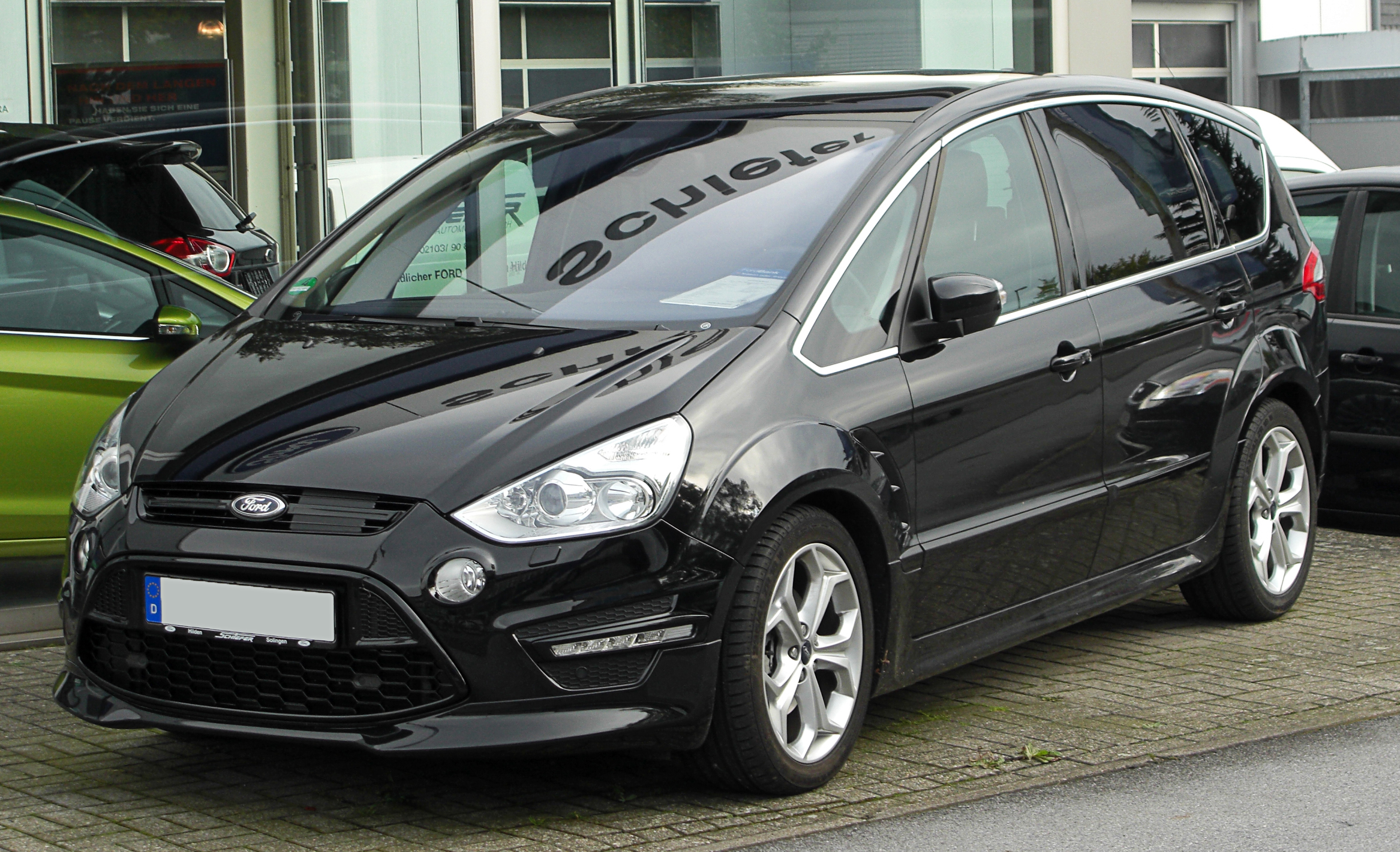 [Image: Ford_S-Max_2.0_TDCi_Titanium_S_Facelift_...101002.jpg]