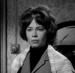 Cropped screenshot of Leslie Caron from the tr...