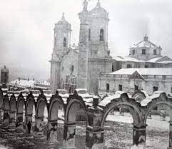 Katedral Potosí dan Plaza del Regocijo pada tahun 1908.