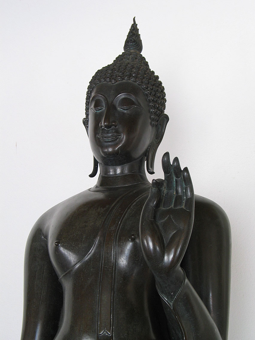 http://upload.wikimedia.org/wikipedia/commons/f/f3/Buddha_sukhothaistylb.jpg