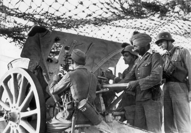 SS Indiens Bundesarchiv_Bild_183-J16696,_Soldaten_der_Legion_%22Freies_Indien%22