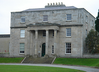 http://upload.wikimedia.org/wikipedia/commons/f/f3/Pearse-Museum.jpg