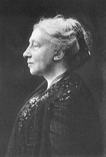 Lady Gregory på en bild till "Our Irish Theatre: A Chapter of Autobiography" (1913).