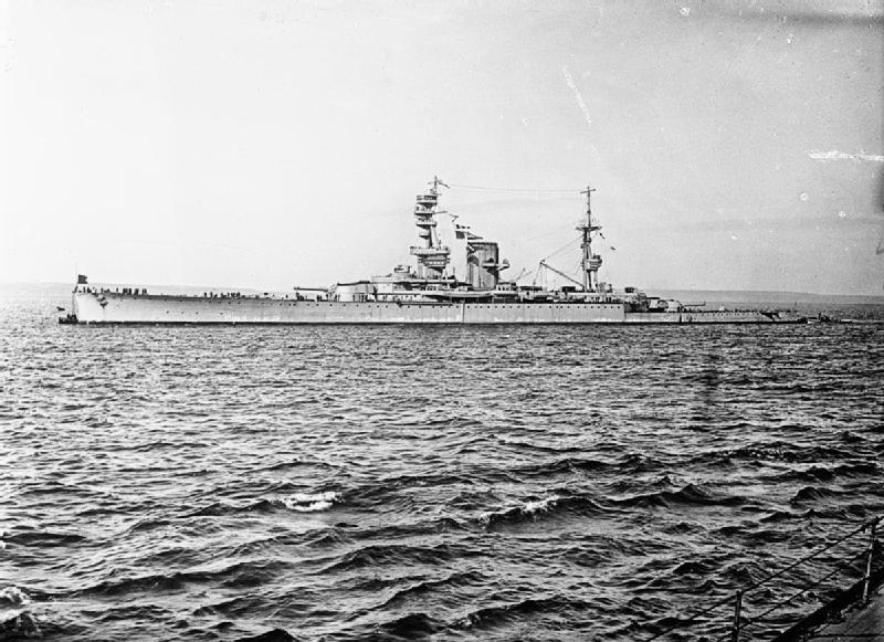 Файл:HMS Courageous WWI.jpg