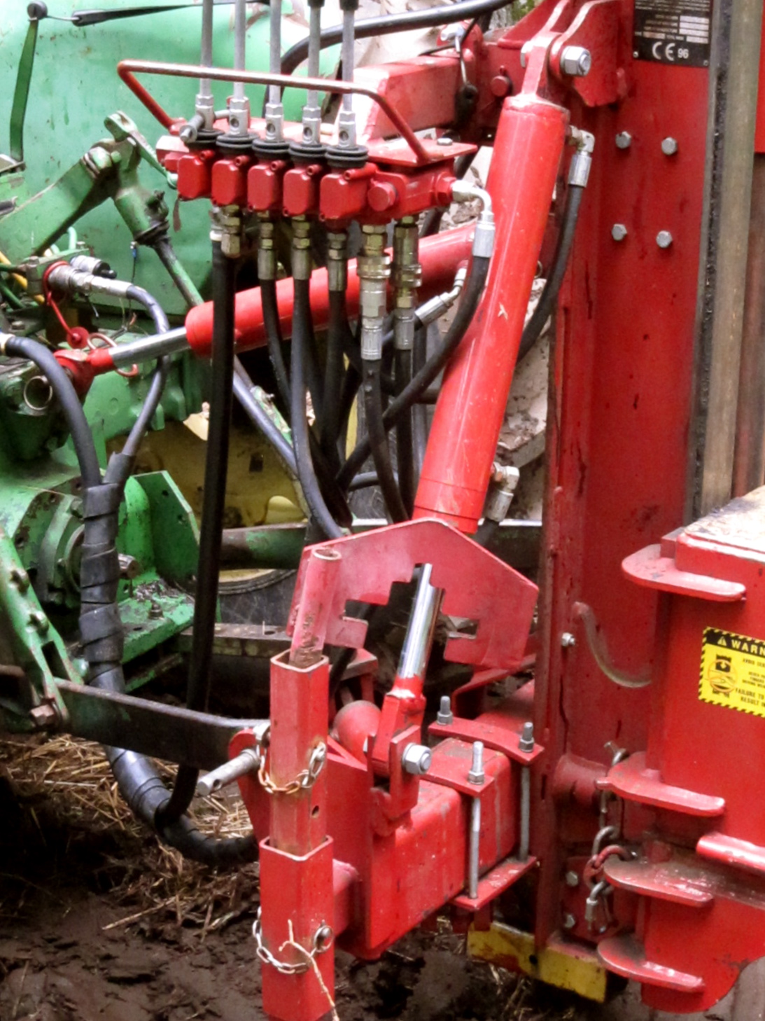 File:Hydraulic controls, tractor and post driver 2.jpg