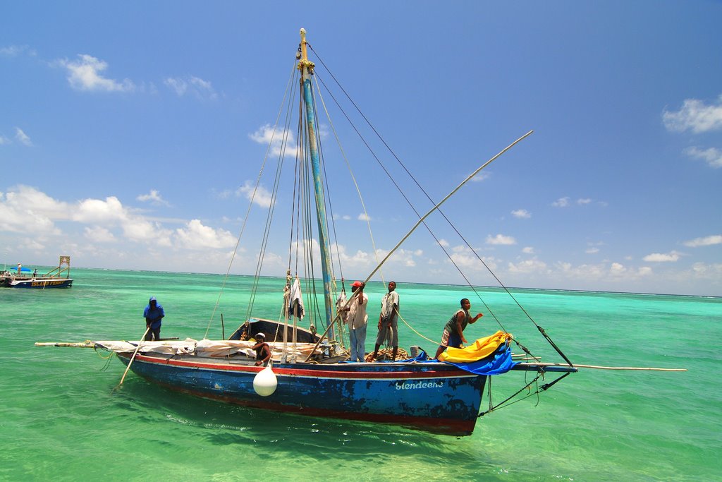 Рыбалка у берегов острова Амбергрис Кей Belize.jpg