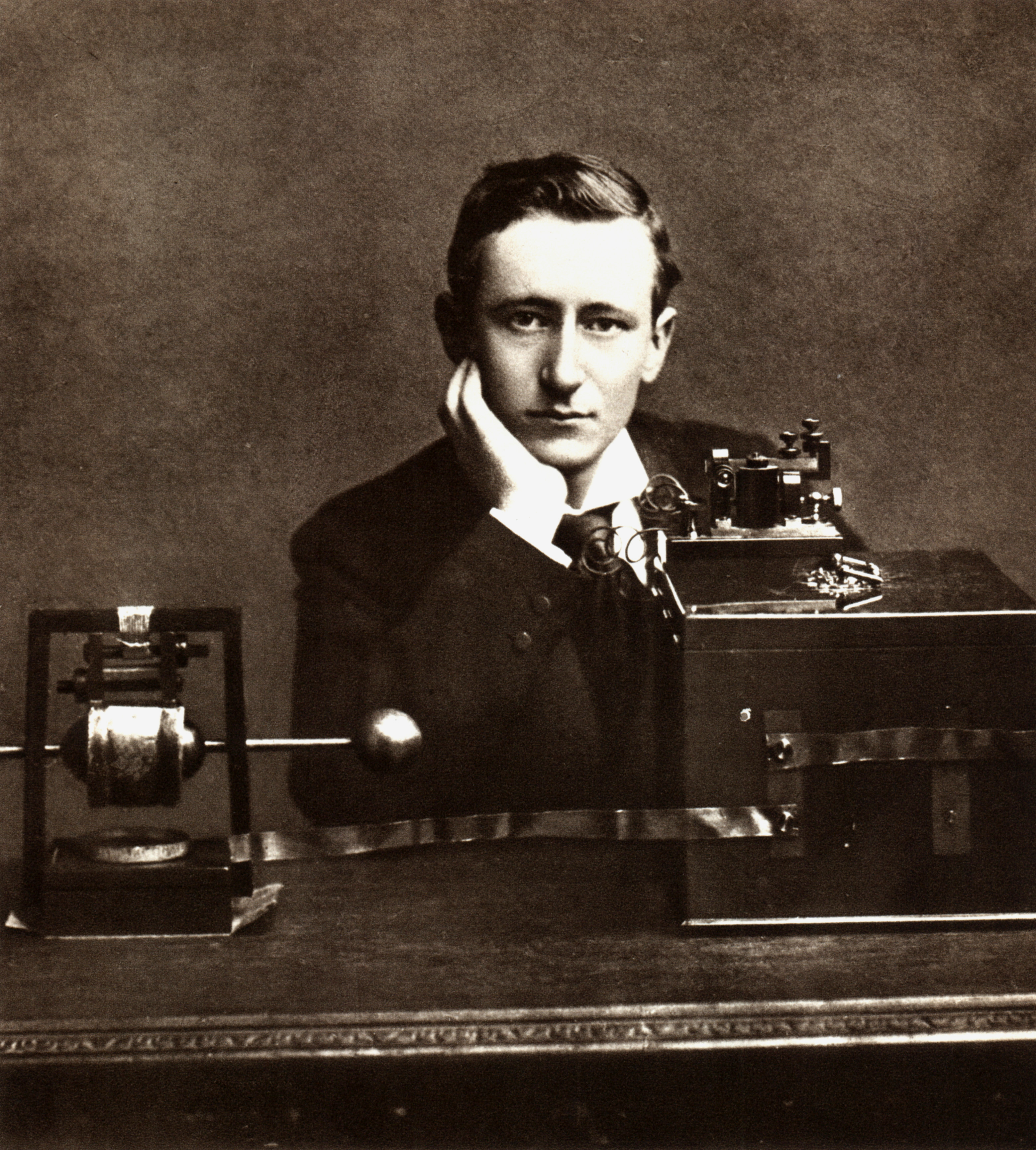 http://upload.wikimedia.org/wikipedia/commons/f/f6/Guglielmo_Marconi_posing.jpg