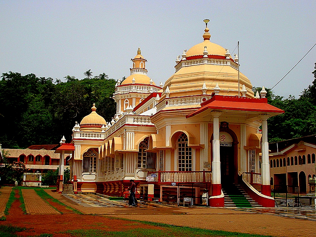Sri Mangesh Temple