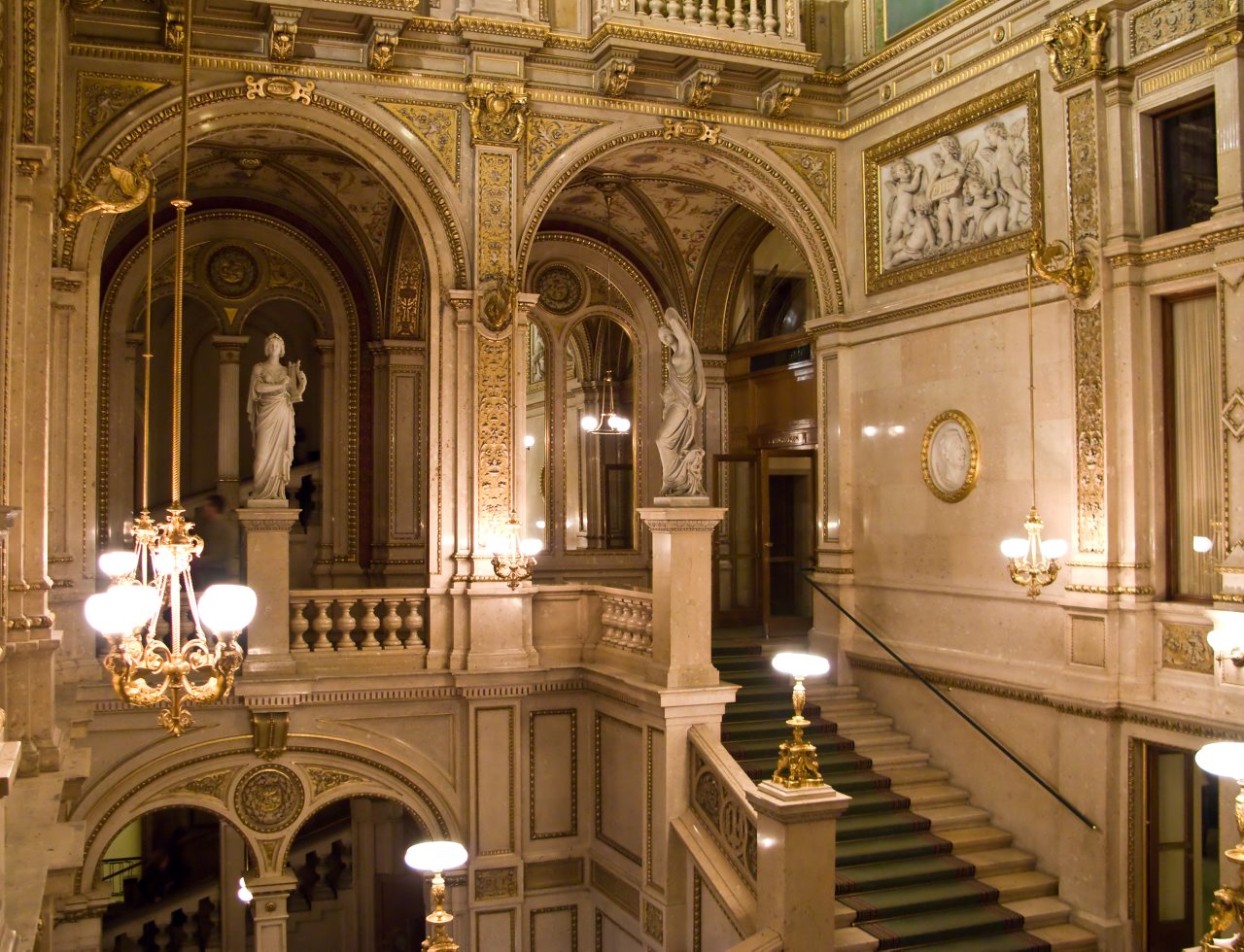 Vienna_state_opera_stairs.jpg